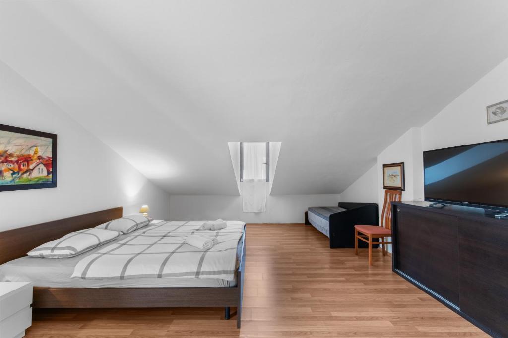 Apartments Villa Falcon Фунтана Экстерьер фото